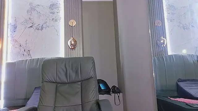 Snapshot of Olivia11_ chatting on June 16, 12:41 pm Olivia11 online show from June 16, 12:41 pm