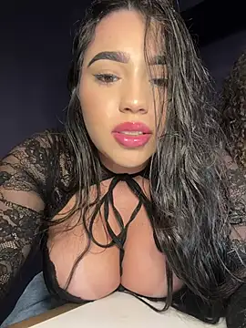 Snapshot of SofiaWildee chatting on June 18, 11:42 pm SofiaWildee online show from June 18, 11:42 pm