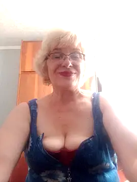 Snapshot of 52MiaLove02 chatting on July 10, 3:14 pm 52MiaLove02 online show from July 10, 3:14 pm