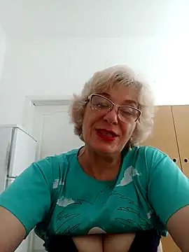 Snapshot of 52MiaLove02 chatting on July 15, 4:51 am 52MiaLove02 online show from July 15, 4:51 am