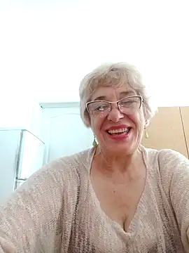 Snapshot of 52MiaLove02 chatting on July 16, 5:02 am 52MiaLove02 online show from July 16, 5:02 am