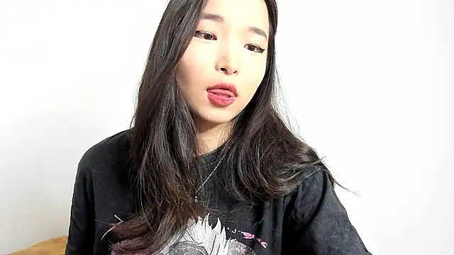 Snapshot of Soyun_Mia chatting on January 13, 4:34 pm Soyun Mia online show from January 13, 4:34 pm