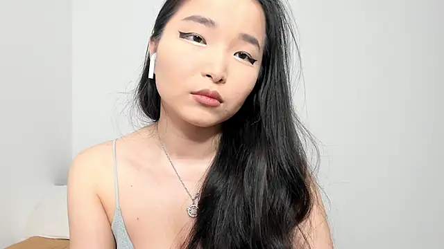 Soyun Mia online show from May 15, 1:18 pm