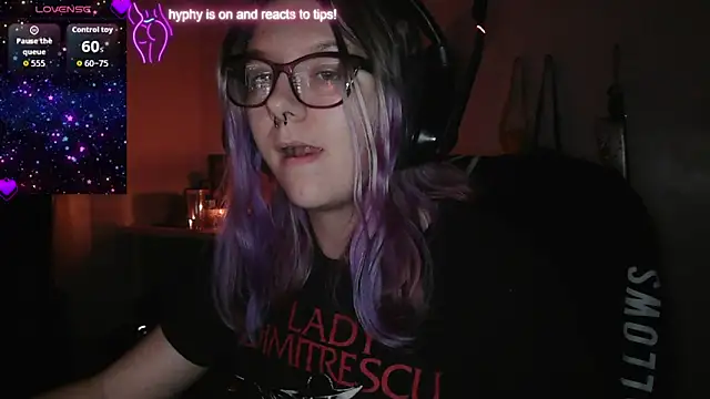 x3raven online show from October 4, 2:42 am