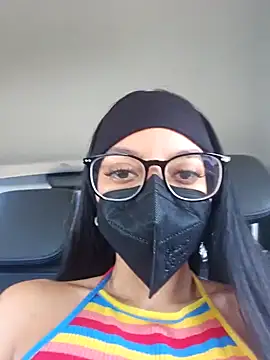 Snapshot of Liarmosca21 chatting on February 10, 1:48 pm Liarmosca21 online show from February 10, 1:48 pm