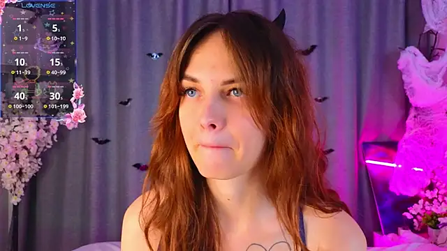 LisaDrake online show from October 25, 7:19 pm