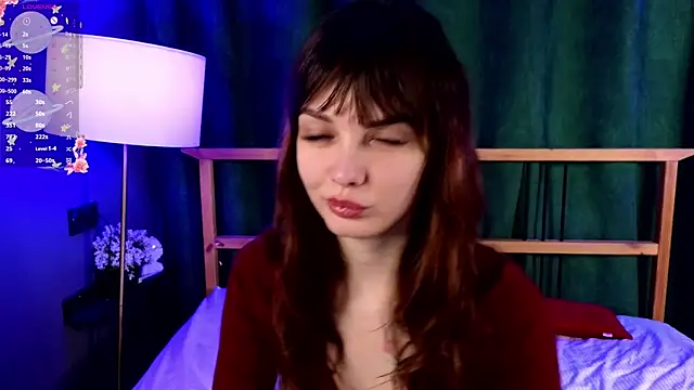 LisaDrake online show from December 17, 7:53 pm