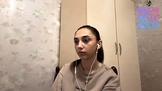 Snapshot of LinaMour chatting on October 16, 10:11 pm LinaMour online show from October 16, 10:11 pm