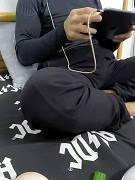 yazinyazin1 online show from November 27, 1:18 am