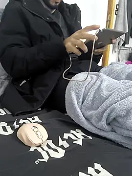 yazinyazin1 online show from November 30, 9:08 pm