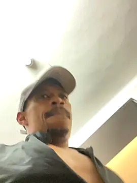 fitsexyman online show from October 10, 1:32 pm