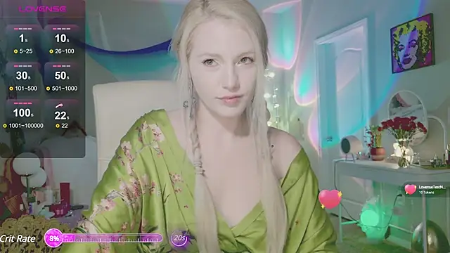 Snapshot of Talulaa chatting on March 17, 9:34 pm Talulaa online show from March 17, 9:34 pm