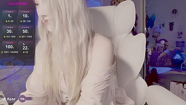 Snapshot of Talulaa chatting on October 20, 5:35 pm Talulaa online show from October 20, 5:35 pm