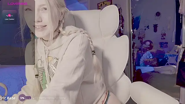 Snapshot of Talulaa chatting on October 23, 6:17 pm Talulaa online show from October 23, 6:17 pm