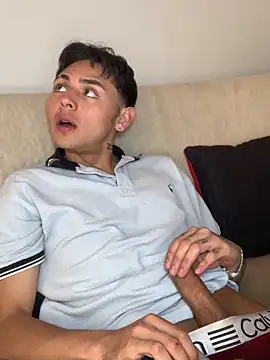 Vittorio 19 online show from September 11, 7:47 pm