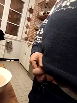 Snapshot of JPB052 chatting on October 20, 5:30 am JPB052 online show from October 20, 5:30 am