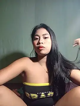 Snapshot of UrSweetAsianLady_02 chatting on July 2, 11:38 am UrSweetAsianLady 02 online show from July 2, 11:38 am