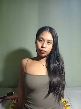 Snapshot of UrSweetAsianLady_02 chatting on July 17, 1:23 am UrSweetAsianLady 02 online show from July 17, 1:23 am