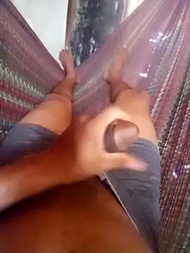 Snapshot of pauzao23vm chatting on October 27, 4:11 pm pauzao23vm online show from October 27, 4:11 pm