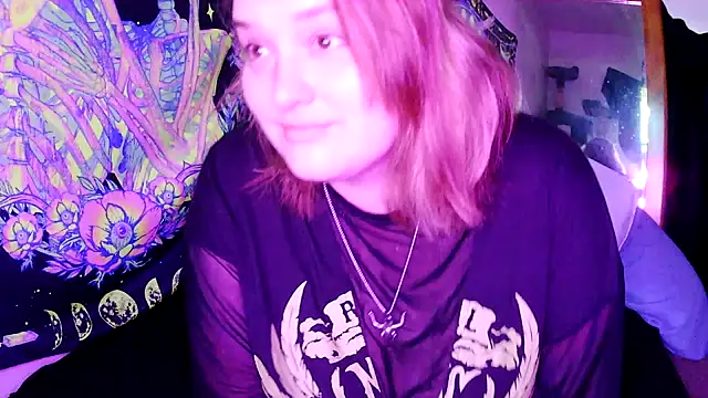 Snapshot of Princessblazed444 chatting on May 15, 5:20 pm Princessblazed444 online show from May 15, 5:20 pm