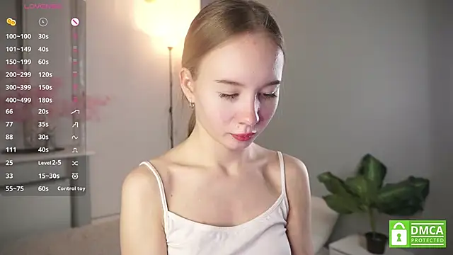 Snapshot of KristinLiesman chatting on October 8, 2:14 pm KristinLiesman online show from October 8, 2:14 pm