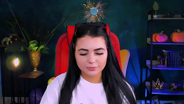 NaomiWilsons online show from November 4, 8:24 am