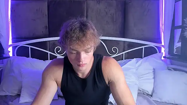 ChaseMuscular online show from October 5, 3:43 pm