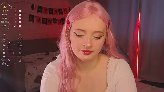 Snapshot of SabrinaCharm_ chatting on October 26, 4:07 am SabrinaCharm online show from October 26, 4:07 am