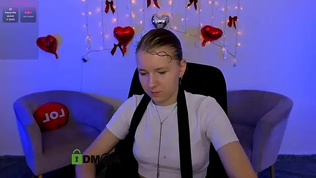 Snapshot of gloria_bubble chatting on May 14, 7:09 pm gloria bubble online show from May 14, 7:09 pm