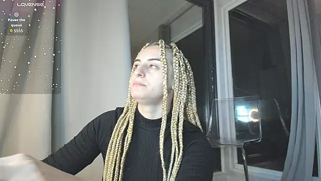 Ella Vee online show from October 24, 2:52 am