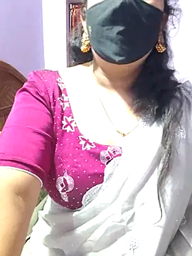 luci-queen online show from September 26, 6:17 am