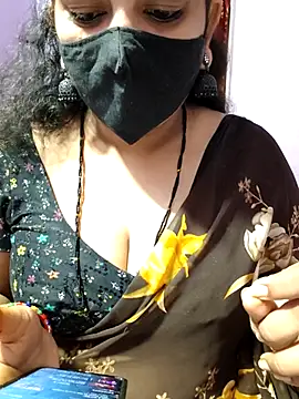 luci-queen online show from October 7, 3:36 am