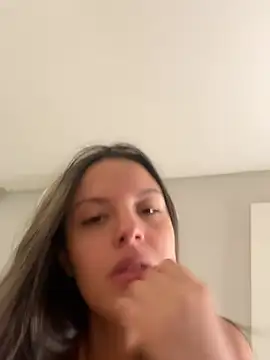 Snapshot of gaucha5 chatting on May 29, 5:11 pm gaucha5 online show from May 29, 5:11 pm