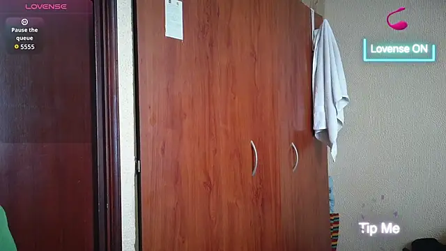 cris2428 online show from January 16, 9:30 pm