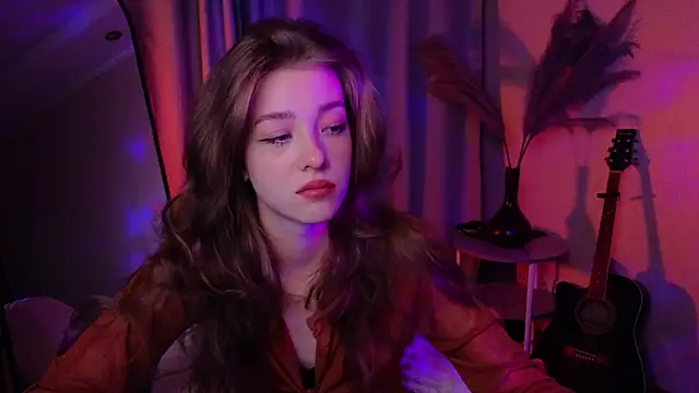 Snapshot of AstraMist chatting on September 23, 3:15 pm AstraMist online show from September 23, 3:15 pm