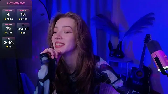 Snapshot of AstraMist chatting on September 29, 2:00 pm AstraMist online show from September 29, 2:00 pm