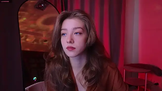 Snapshot of AstraMist chatting on October 24, 7:27 am AstraMist online show from October 24, 7:27 am