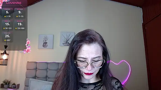  naomi s online show from June 23, 1:31 pm