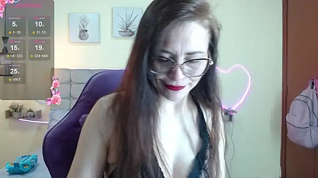  naomi s online show from July 27, 1:40 pm