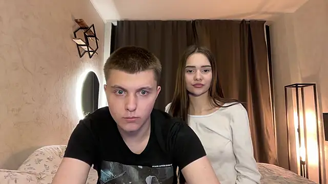 Snapshot of Denisx444 chatting on June 3, 7:30 pm Denisx444 online show from June 3, 7:30 pm