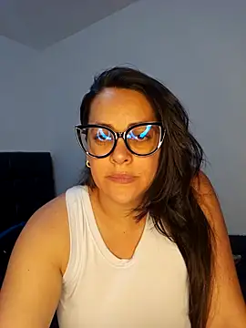 Nicoleefaith  online show from March 15, 8:37 pm