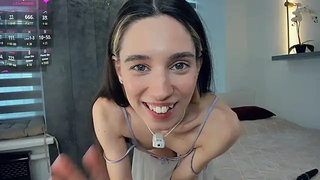Snapshot of AntonettaTarring chatting on June 26, 10:52 am AntonettaTarring online show from June 26, 10:52 am