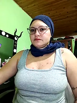 Snapshot of zulaija_masih chatting on September 23, 1:19 am zulaija masih online show from September 23, 1:19 am