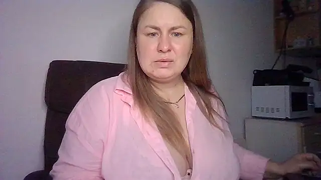 Snapshot of MartaXLove chatting on September 29, 4:01 pm MartaXLove online show from September 29, 4:01 pm
