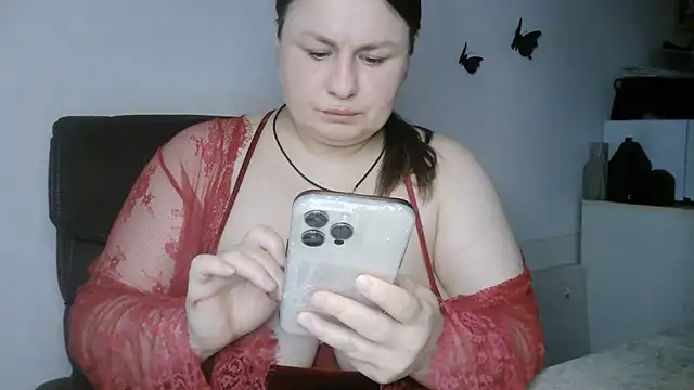 Snapshot of MartaXLove chatting on June 12, 4:50 pm MartaXLove online show from June 12, 4:50 pm