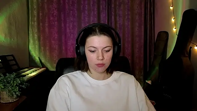 CutieAnny online show from February 20, 7:03 pm