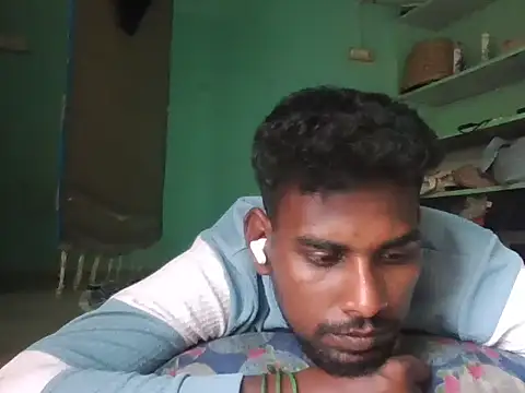 Snapshot of Tamilgud23 chatting on May 16, 12:15 pm Tamilgud23 online show from May 16, 12:15 pm