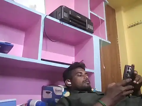 Snapshot of Tamilgud23 chatting on May 20, 5:13 am Tamilgud23 online show from May 20, 5:13 am