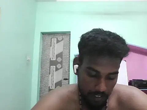 Snapshot of Tamilgud23 chatting on May 28, 3:48 am Tamilgud23 online show from May 28, 3:48 am