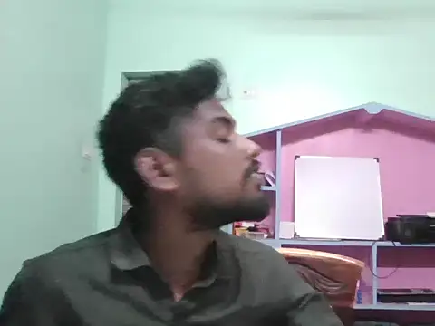 Snapshot of Tamilgud23 chatting on June 2, 5:20 am Tamilgud23 online show from June 2, 5:20 am